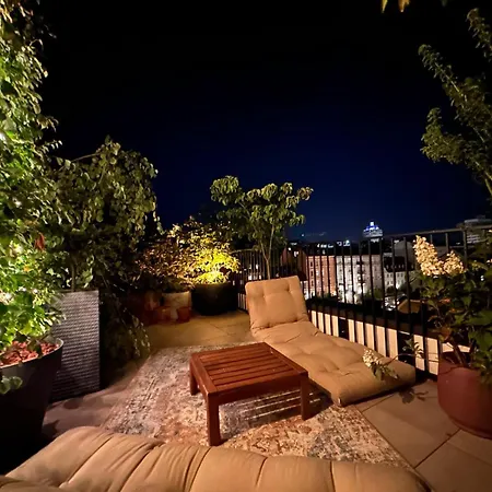 1000 Views Rooftop Duplex Hottub