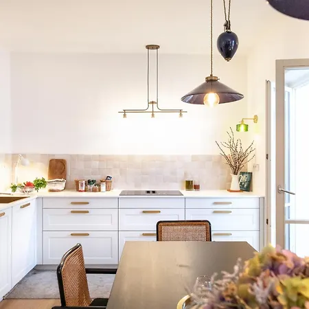 1000 Views Rooftop Duplex Hottub *